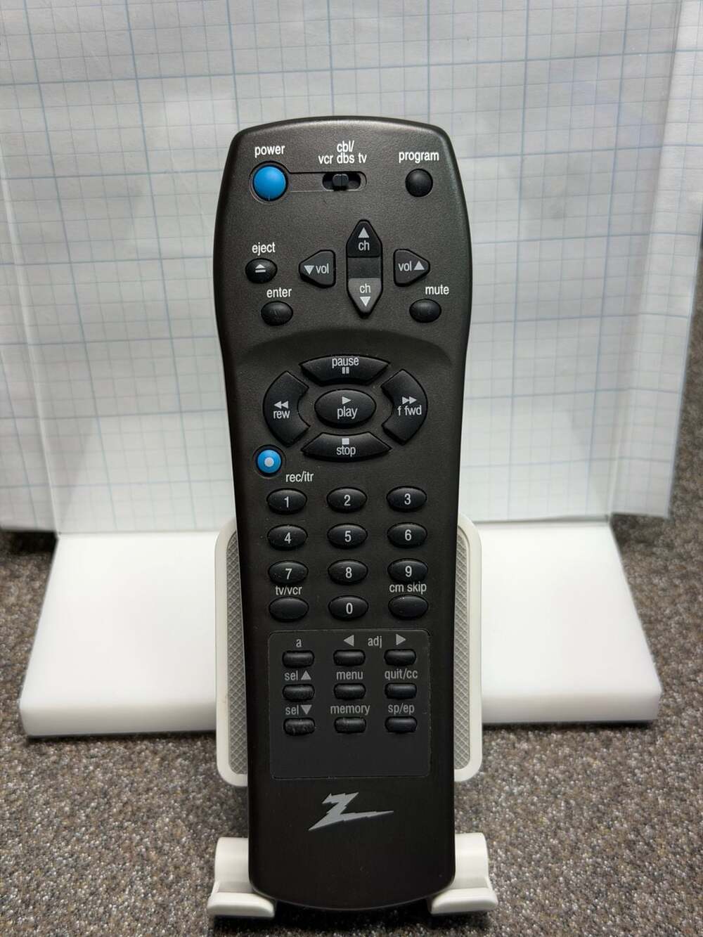 Zenith Universal VCR/TV/Cable Remote Control